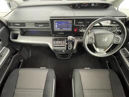 【インパネ全体】全方位で視界が広く、高い目線で運転もしやすいです！