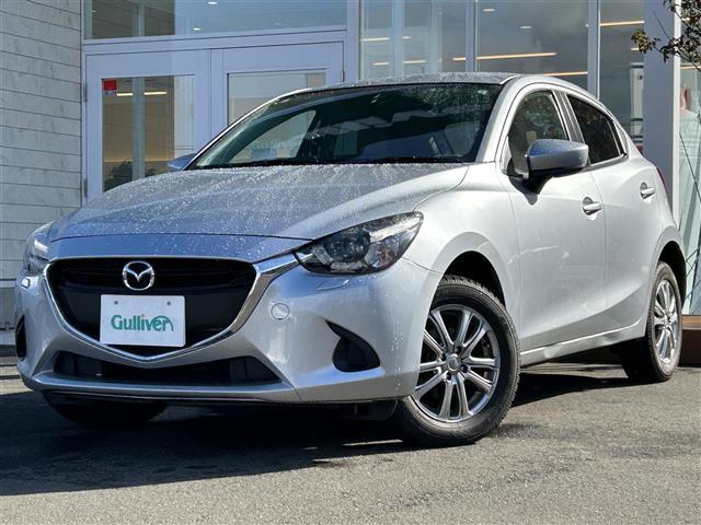 店内商談ルームには無料ドリンク、キッズルーム完備！お子様を退屈させることなくゆっくりお気に入りの一台を探していただけます！屋内にも展示ルームがございますので雨の日や雪の日もじっくりご覧いただけます！