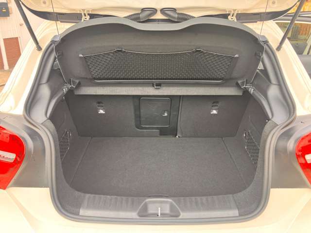 カバーが付いてますので荷物も隠せます！まずはお電話を072-925-8600