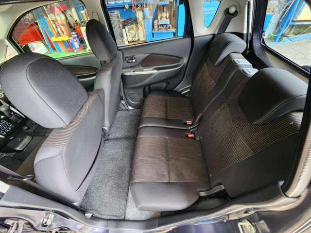 清潔で広々した座席です！是非、現車を見て体感してみてください♪