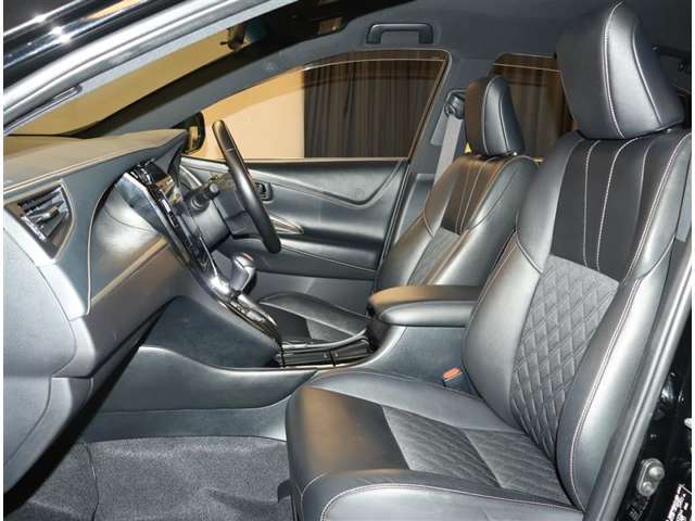 気に入ったけど予算オーバーかなとお考えの方、新車だけだと思っていませんか？U-carでも残価設定プランをご用意しております。月々のお支払いを抑えたプランがご利用いただけます。