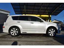 お車でご来店の場合は「首都高・常盤道の三郷インター」もしくは「東京外環自動車道の草加インター」で下りてから約15分です！