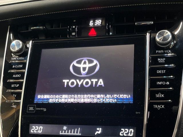 【メーカー純正ナビ】インテリアに溶け込むスタイリッシュな「専用設計」メーカーナビを装備♪視認性や操作性など基本性能にも優れ、より上質なカーライフをお楽しみいただけます。