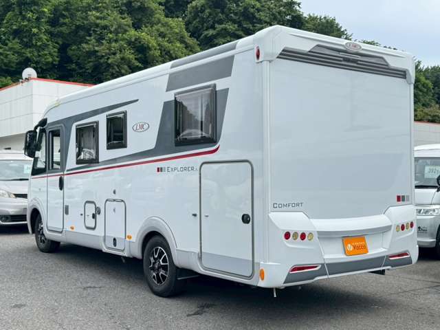 弊社では車両価格に以下の費用が含まれます→登録費用・整備点検費用・架装部の点検費用・行政書士料・1年保証（一部除外車種あり）納車準備費用・詳しくはスタッフまで！