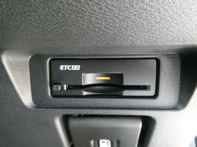 高速の料金所で、小銭を探さず楽々通過できる『ETC』で快適にドライブ出来ます。また、マイレージ登録で更にお徳にご利用頂けます。詳しくは072-833-1883までお願いします。