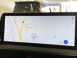 【純正ナビ】一体感のあるナビは、高級感ある車内を演出してくれます。Bluetooth再生などオーディオ機能も充実しておりますので、運転もより楽しめます♪