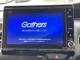 【純正ナビ】人気の純正ナビを装備。オーディオ機能も充実しており、Bluetooth接続すればお持ちのスマホやMP3プレイヤーの音楽を再生可能！毎日の運転がさらに楽しくなります！！