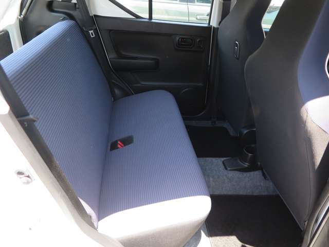 総在庫数70台以上を展示しております♪欲しい車がきっと見つかる！！まずは一度ご来店下さい♪また、愛車の買い取りも行っております！車を買うのも売るのもKEIZUへ♪