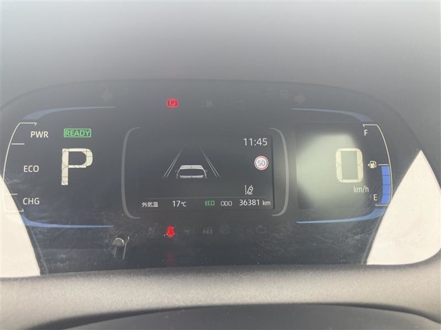 新車、中古車を取り揃えてお客様のご来店をスタッフ一同お待ちしております。