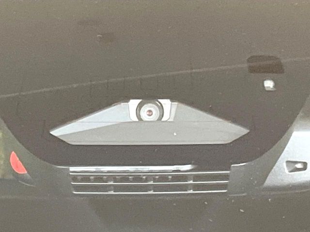 【トヨタセーフティセンス】走行中に前方の車両等を認識し、衝突しそうな時は警報とブレーキで衝突回避と被害軽減をアシスト。より安全にドライブをお楽しみいただけます。