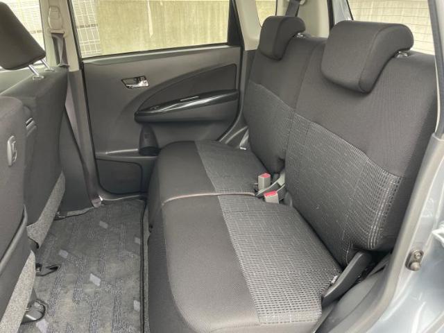 WECARSでは各商談席に大型モニターをご用意しております！見やすい大画面でゆったりと全国の在庫をご覧いただけます！是非ご来店お待ちしております！