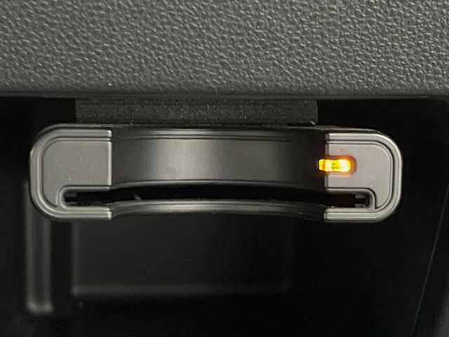 【ETC】高速道路の料金所をストレスなく通過！話題のスポットやサービスエリアに多い「スマートIC」利用時は必須のアイテムです。当店でセットアップを実施、ご納車当日からすぐにご利用いただけます！