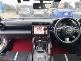 グループ総在庫数約30，000台！！全国の系列店からメーカー・車種問わずご紹介出来るので、あなたにピッタリのお車が見つかるはずです♪まずはお問い合わせ下さい☆