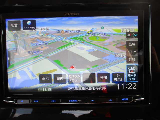 社外8インチSDナビが付いてます♪フルセグTV、DVD再生、SD再生、Bluetooth、ハンズフリーOKです♪納車時には、バックカメラを取付けます♪