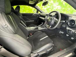 「この車の写真をもっと見たい」「状態が気になる」「この装備はついている？」どんな小さな疑問でもお気軽にお問い合わせください！