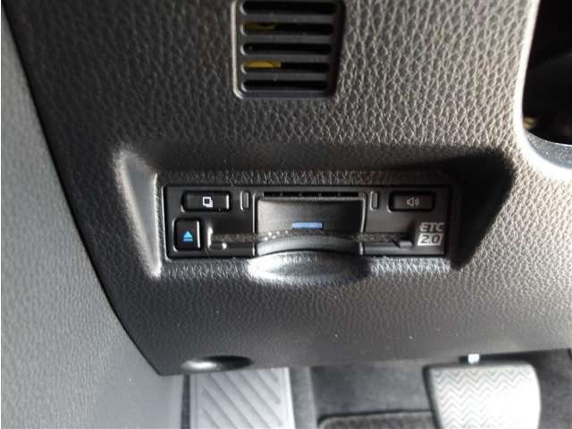 ETC車載器付きです。高速道路の料金所もスムーズに通過できます。