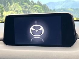 【メーカー純正ナビ】インテリアに溶け込むスタイリッシュな「専用設計」メーカーナビを装備♪視認性や操作性など基本性能にも優れ、より上質なカーライフをお楽しみいただけます。