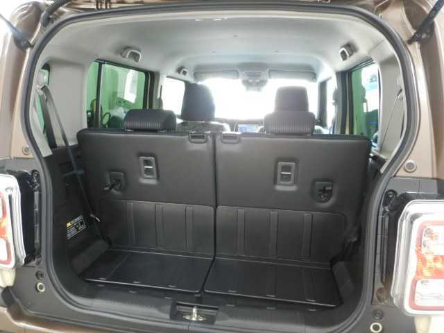 ☆自社のサービス工場（認証工場）も併設しておりますのでメンテナンスから車検までOK！損害保険資格を持つスタッフによるアドバイスもご利用下さい！