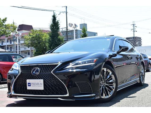 正当派モデリスタスタイリングに後期仕様！モデリスタパーツで武装されスポーティーさの増したエクステリアは街中でもひと際存在感を放ちます。