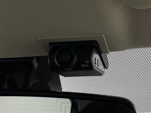 【バックミラー】『バックミラー周辺』の画像になります。写真の内容に関してご不明点、ご質問等がございましたらお気軽にガリバー店舗までお問い合わせください。