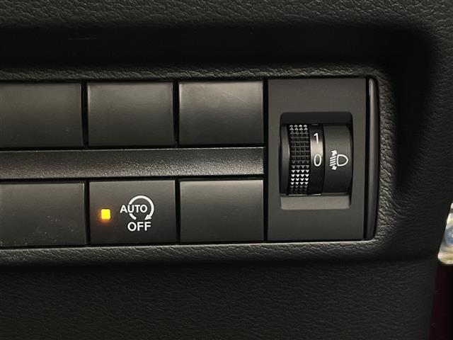 【運転席操作部】『運転席周辺の装備』の画像になります。快適なドライブを楽しむための機能が装備されています！運転席から触れるので使いやすいです！