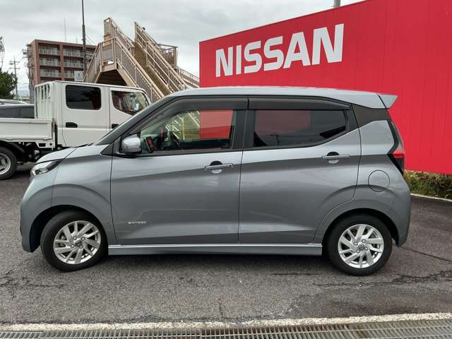 『ワイド保証1年』　12Vバッテリーは1年間走行距離無制限で無料保証。（ワイド保証ライトは3ヶ月間）