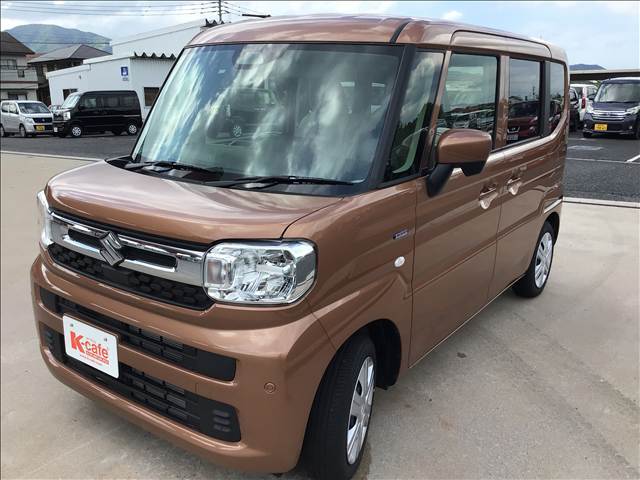 人気の届出済未使用車や厳選中古車を全メーカー豊富に取り揃えております。
