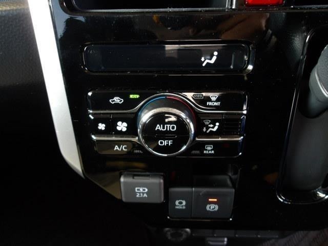 オートエアコンを装着しておりますので車内をお好みの快適な温度に保つことが可能です！