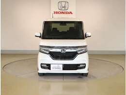 弊社は、車両本体価格に、整備代金が含まれております。納車時までにホンダの整備士がしっかりと点検整備をさせていただいておりますので、ご安心してお買い求めしていただけます。