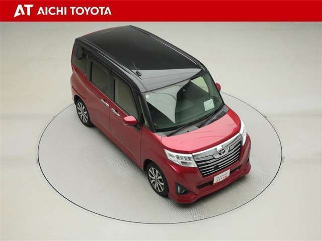 両側パワースライドドア付きだから、狭い駐車スペースなどでの乗り降りラクラク♪小さなお子さまのいるご家庭には嬉しい装備です。