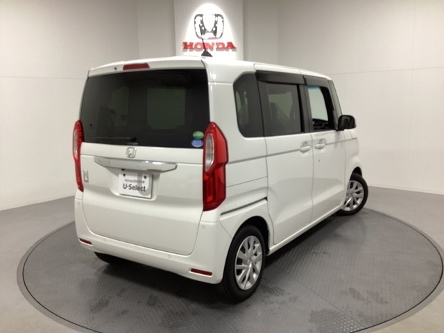 【Honda認定中古車 U-Select】　は3つの安心をお約束します。　1　Hondaのプロが整備した安心。 2　第三者機関がチェックした安心。　3　購入後もHondaが保証する安心。