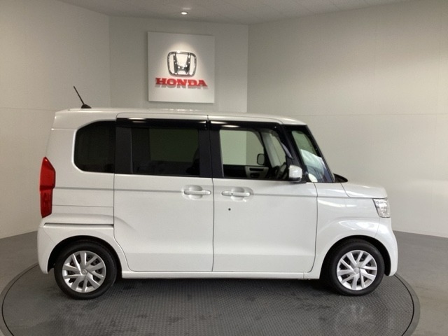 購入後も自社指定整備工場完備でお客様の愛車をしっかりサポート致します！御納車時には安全かつ安心してお乗り頂けるようホンダ専門知識を持つ整備スタッフが点検・整備・装備も説明をしてお渡ししております。