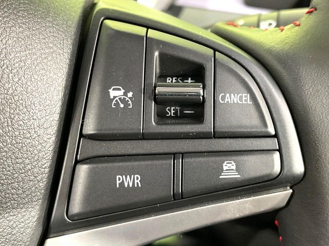 【マツダ・レーダークルーズコントロール】高速道路での長距離走行が楽に！自動で速度を保つクルーズコントロールが、衝突軽減システムと連携し、前方の車両を感知して車間を保つように速度調節してくれます！！