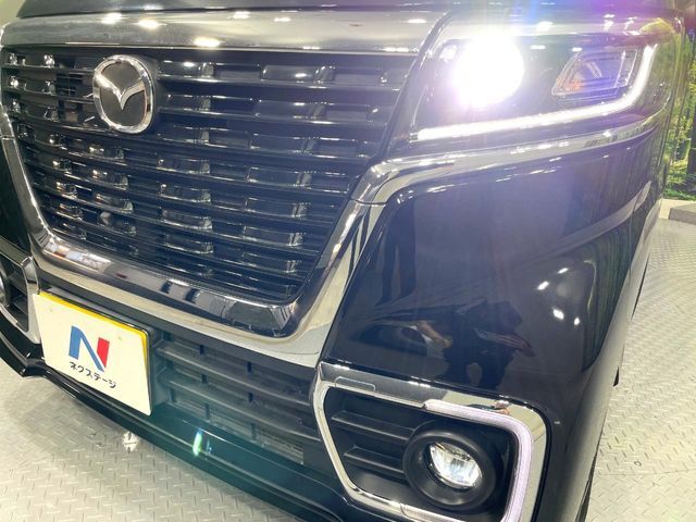 【LEDヘッドライト】悪天候や夜間走行時も良好な視界を確保し安心して運転できる高輝度LEDヘッドライトを装備！点灯速度が早く、消費電力も抑えられています。