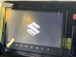 【メーカー純正9型ナビ】インテリアに溶け込むスタイリッシュな「専用設計」メーカーナビを装備♪視認性や操作性など基本性能にも優れ、より上質なカーライフをお楽しみいただけます。