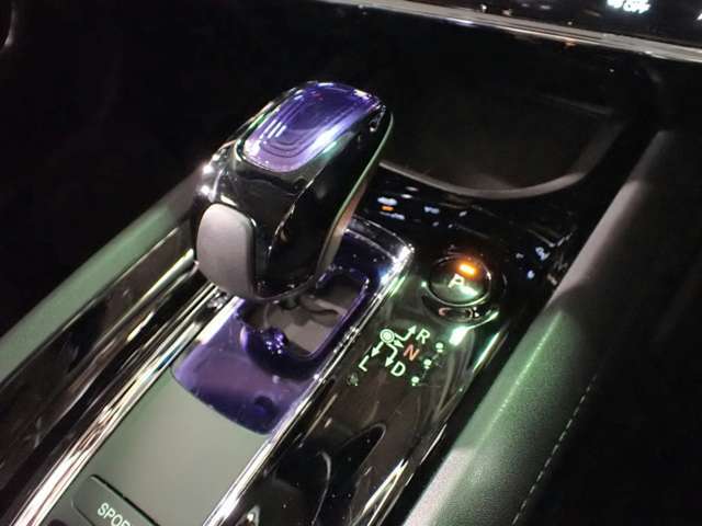 ◆車のスペックや性能はカタログ等を見て頂ければ分かりますが、乗り心地などはお客様自身のご判断となります。当店では駐車場内での『試乗』が可能です。試乗のみのご来店もOKです！◆