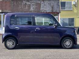 販売車は弊社スタッフによる丁寧なポリッシャー仕上げ、室内クリーニング、整備点検交換をしてのお渡しになります。ナビ、ETC、バックカメラ、新品タイヤなどご希望の場合もご相談ください！