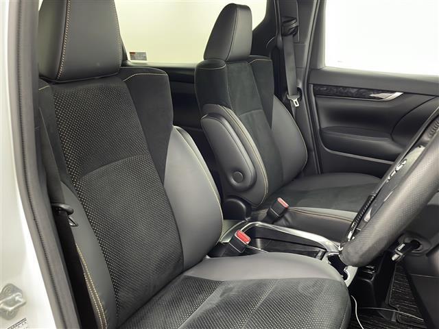 【運転席】座り心地が良いシートなので長時間の運転でも快適にお過ごしいただけます。新品のフロアマットのご注文も可能です。掲載箇所以外にご希望の写真がございましたらお気軽にお問い合わせ下さい。