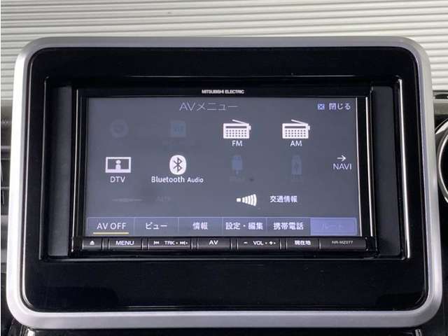 Bluetooth対応、CD/DVD再生機能付き。お好きな音楽を聴きながらのドライブは楽しいですよね～♪