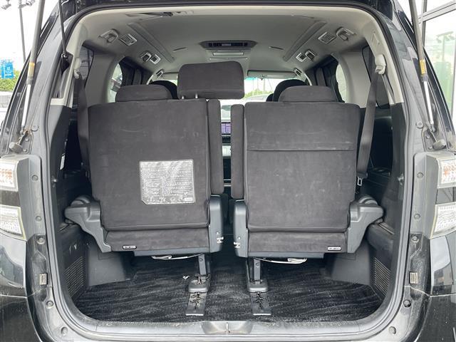 積み込みやすくて、たっぷり積める荷室です。シートアレンジできるものは、乗車人数と荷物の量や大きさによってシートを動かすことができるので、より快適なドライブが可能です！