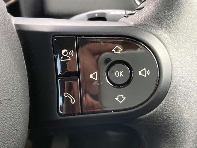 ★万一の状況でも、ハイレベルなサスペンションとブレーキ・システムが安定した挙動をサポートします。