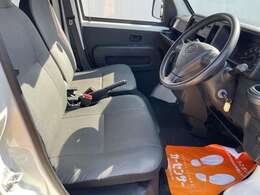 きれいに室内クリーニングをしてから納車致します♪車内の匂い等、お気軽にお問合せくださいませ。