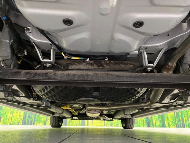 下回りがきれいなうちに、防錆加工の施工がオススメ。降雪地域はもちろん、沿岸部にお住いの方や、趣味でマリン・ウィンタースポーツをされる方にご好評いただいております。