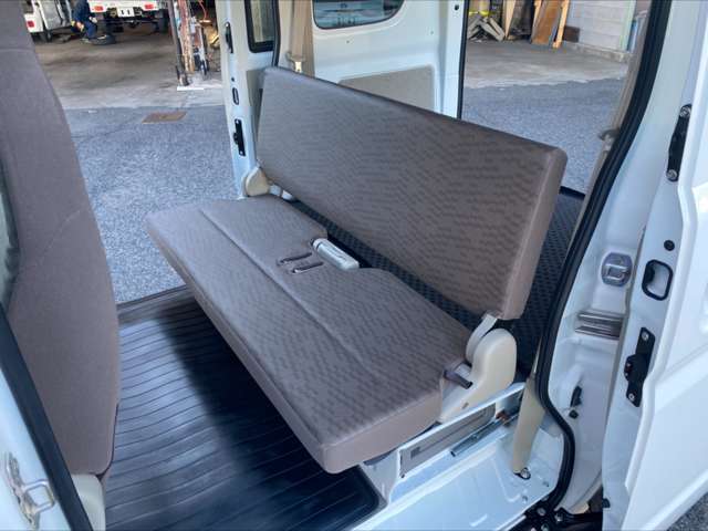 車内禁煙ですので嫌な臭いもありません。
