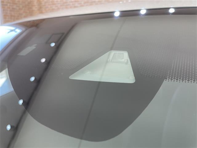 【　ドライブレコーダー　】万が一の事故してしまった、事故された時しっかりと記録してくれます！！安心してドライブが楽しめますね♪