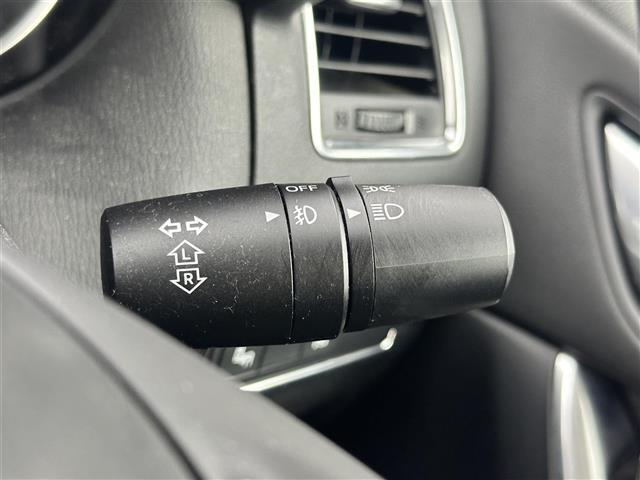 【運転席操作部】快適なドライブを楽しむための機能が装備されています！運転席から触れるので、使いやすいです！除菌プランいれていただくと、さらに清潔で安心していただけます！
