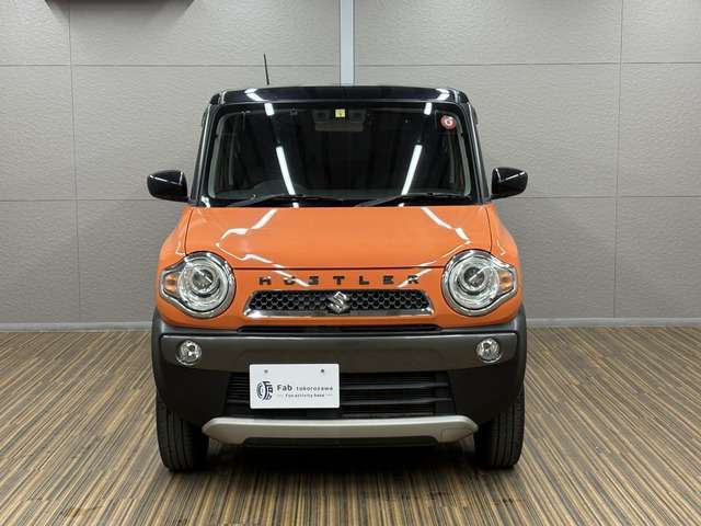 気持ちよく新しいカーライフをスタートしていただく為、納車前に外装磨き上げ、内装クリーニングを実施しています。