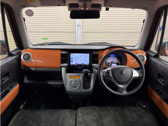 ご納車前に弊社提携の指定工場や認証整備工場にて【法定24ヶ月点検整備】を行いますのでご安心下さい。