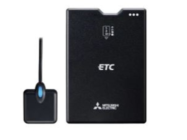 アンテナ分離型の音声案内タイプのETC車載器を付けたプランです。