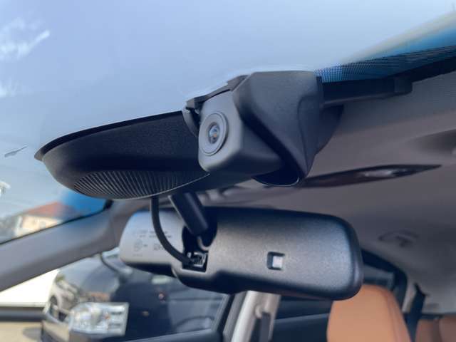 ◆【ドライブレコーダー】映像・音声などの運転中の記録を残します。事故などを起こした起こされた時の証拠になりえますので、もしも時でも安心ですね。